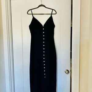 HYFVE Black Sleeveless Sheath Maxi Dress